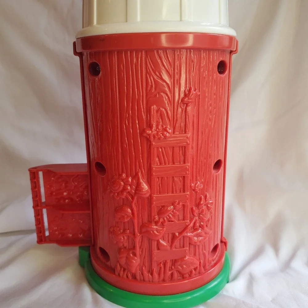 TOWER ONLY Fisher Price Little People Animal Sounds Farm Barn Silo Playset 2005